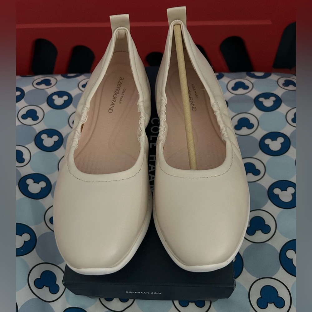 Cole Haan Zerogrand Rchd Slipons. Size 8.5